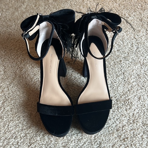 Antonio Melani Janie velvet platform dress sandal feathers size 6 black shoe - Picture 2 of 9